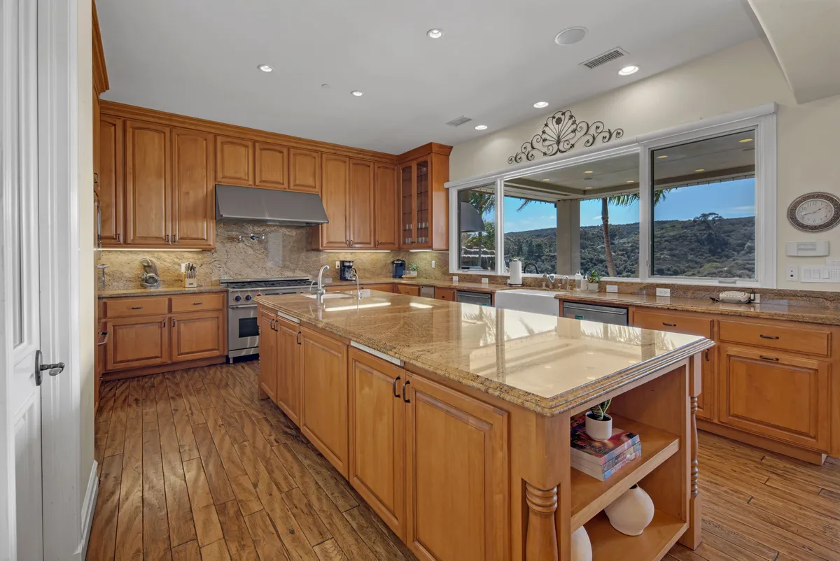 Wander Del Mar Mesa #101