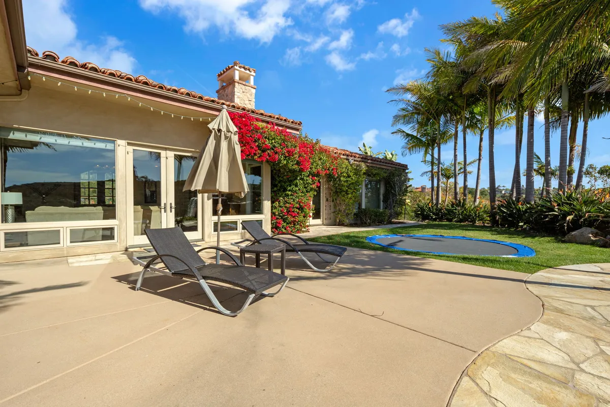 Wander Del Mar Mesa #102