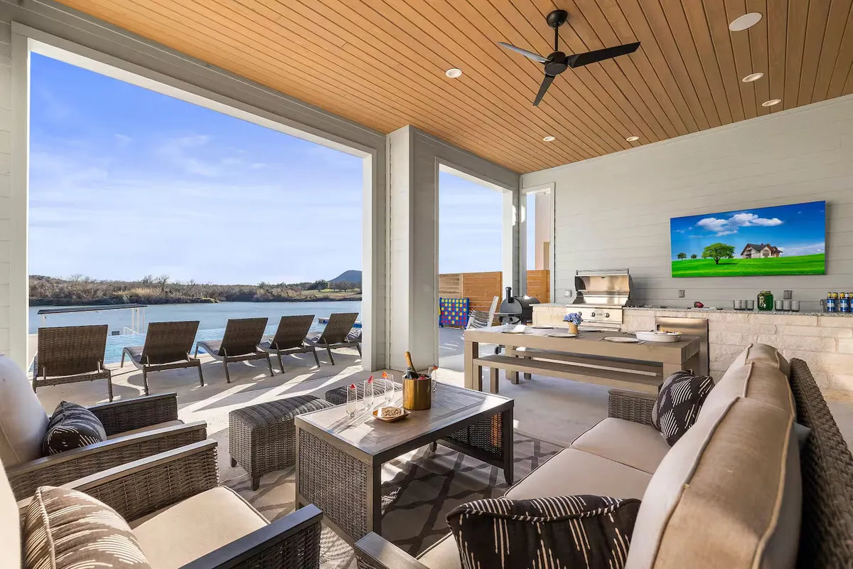 Wander Kingsland Meadow #3