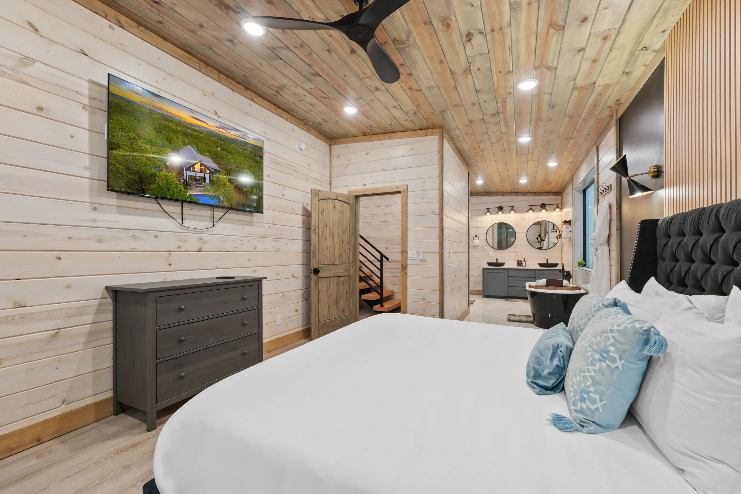 Wander Broken Bow Forest #64