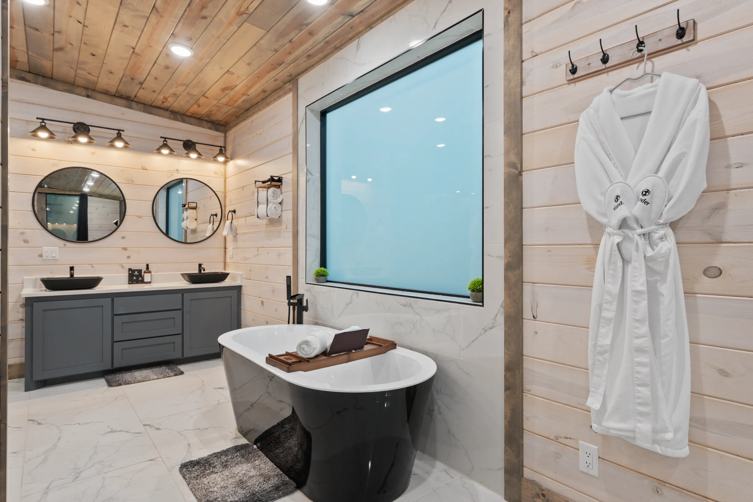 Wander Broken Bow Forest #18