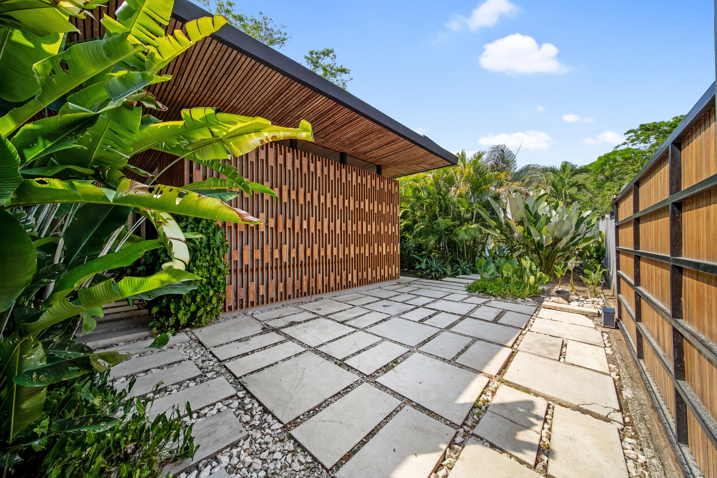 Wander Santa Teresa #95