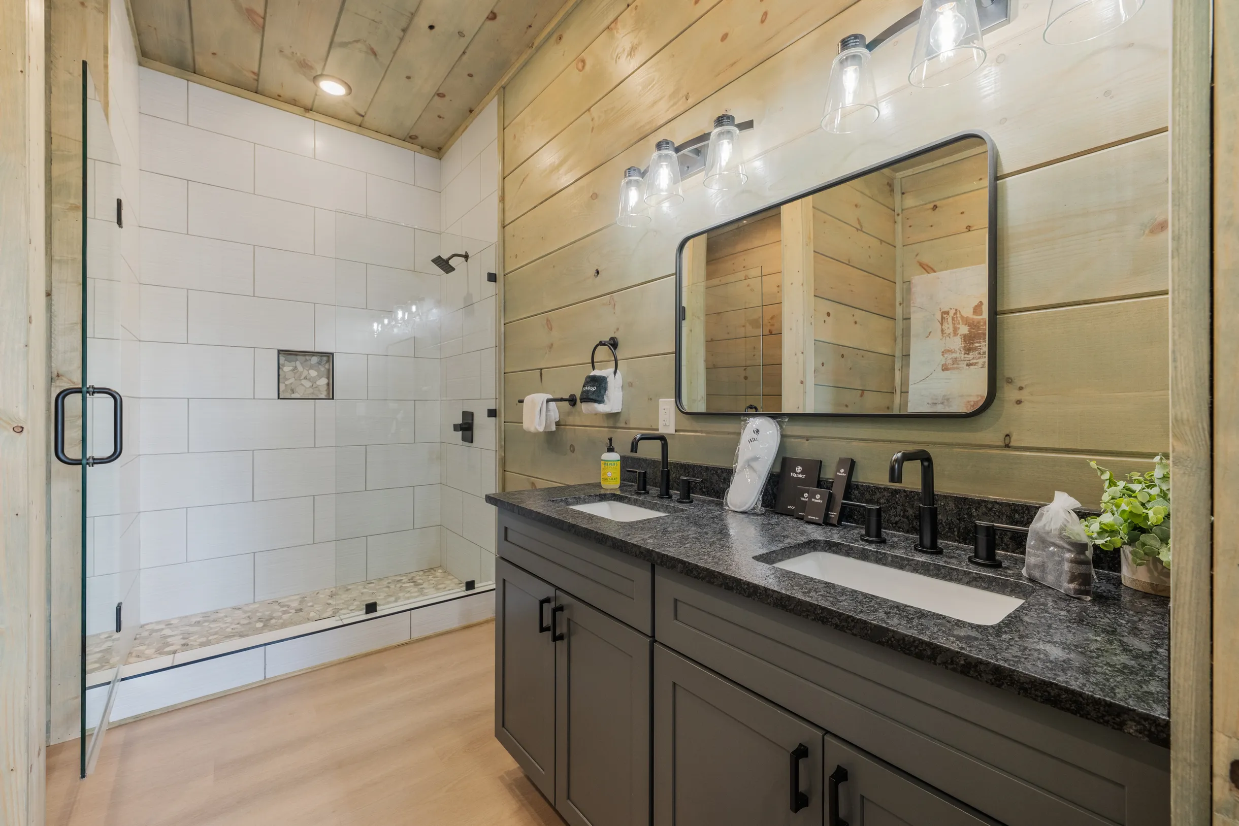 Wander Sevierville Haven #8