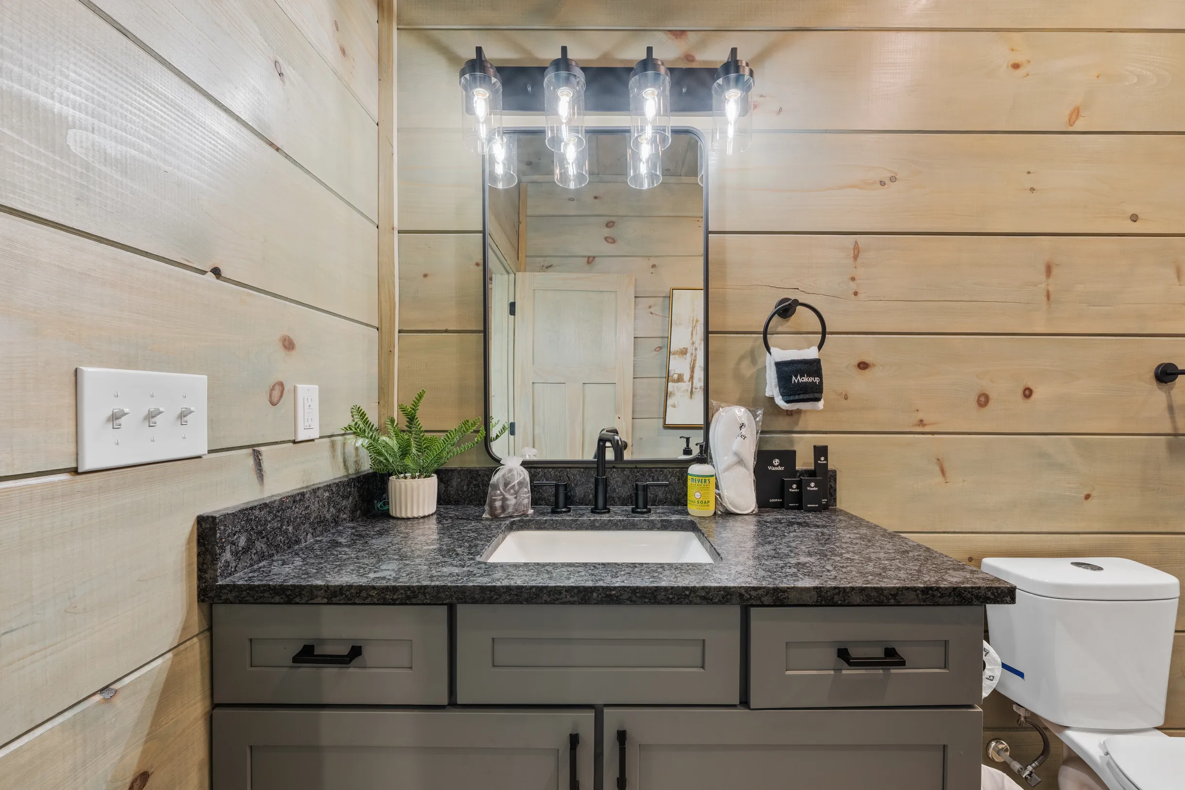 Wander Sevierville Haven #76