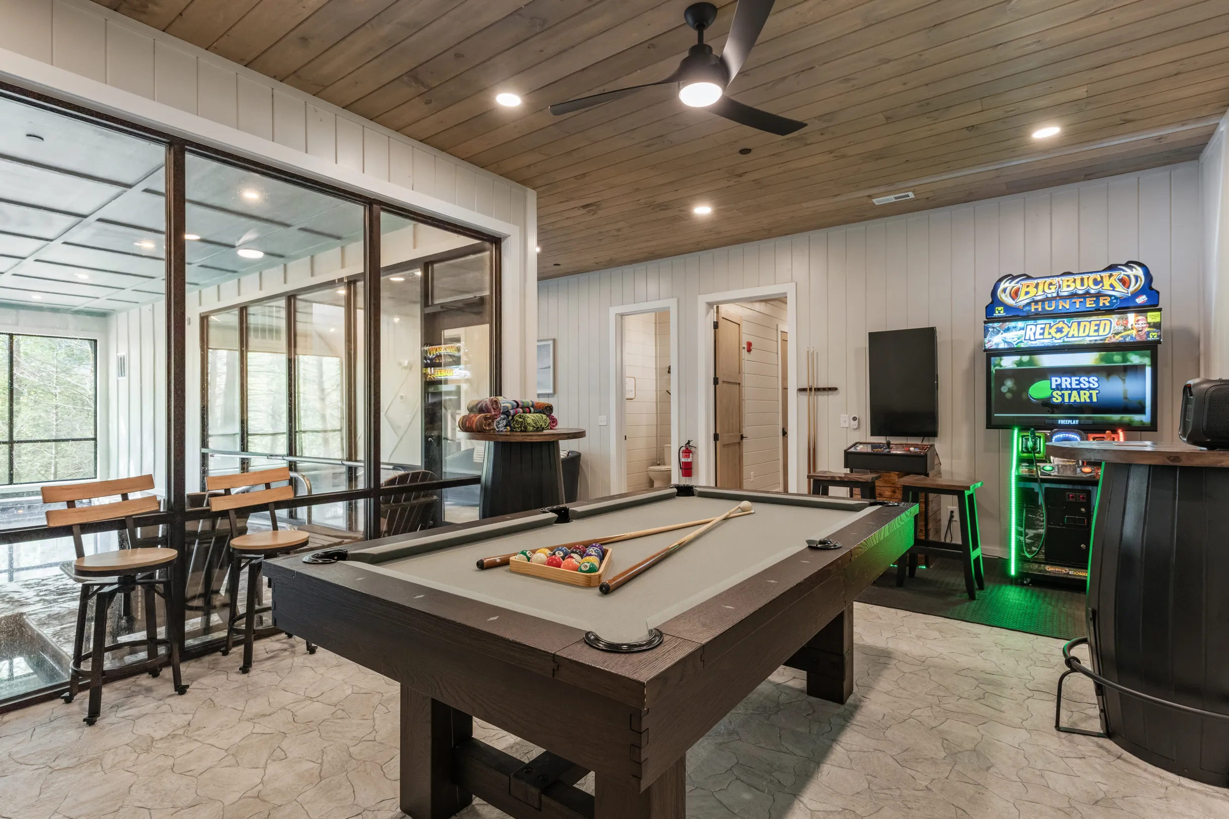 Wander Pigeon Stone #137