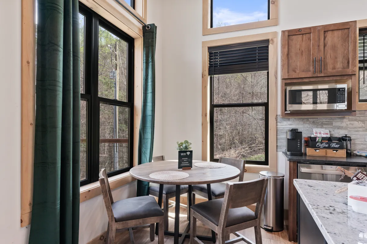 Wander Sevierville Hollow