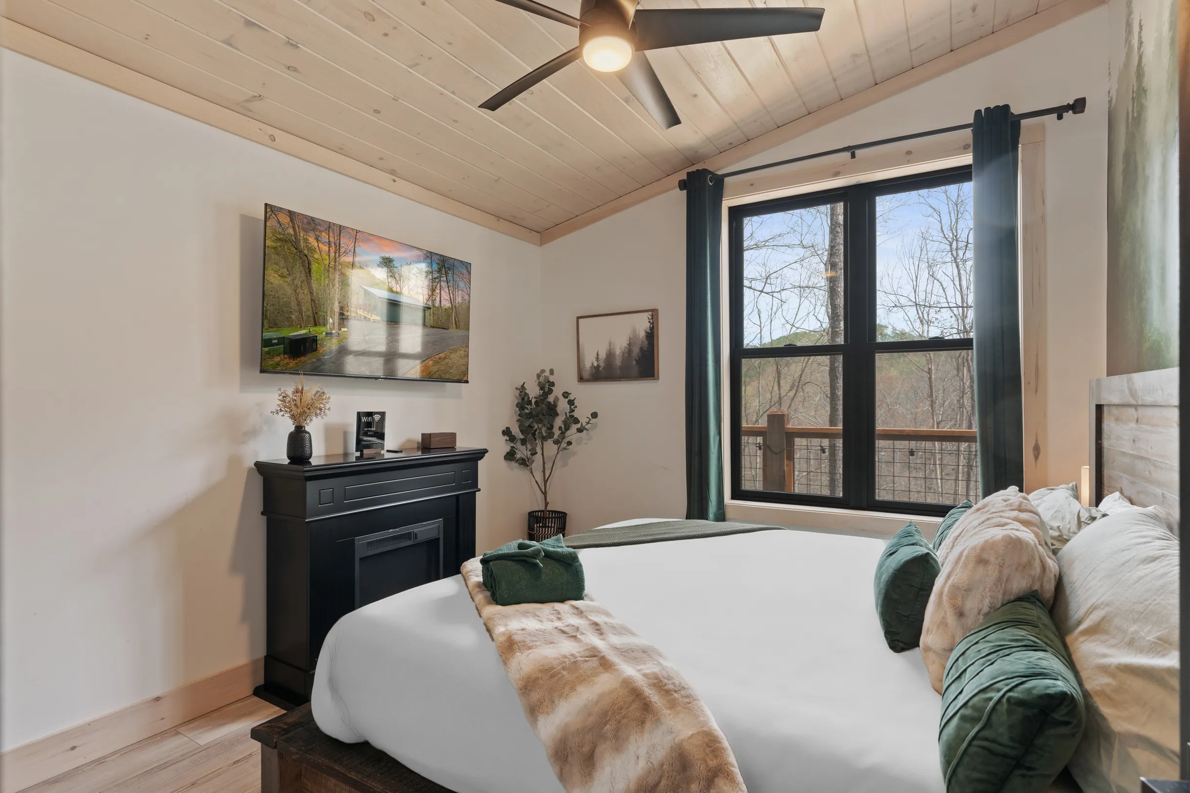 Wander Sevierville Creek #24