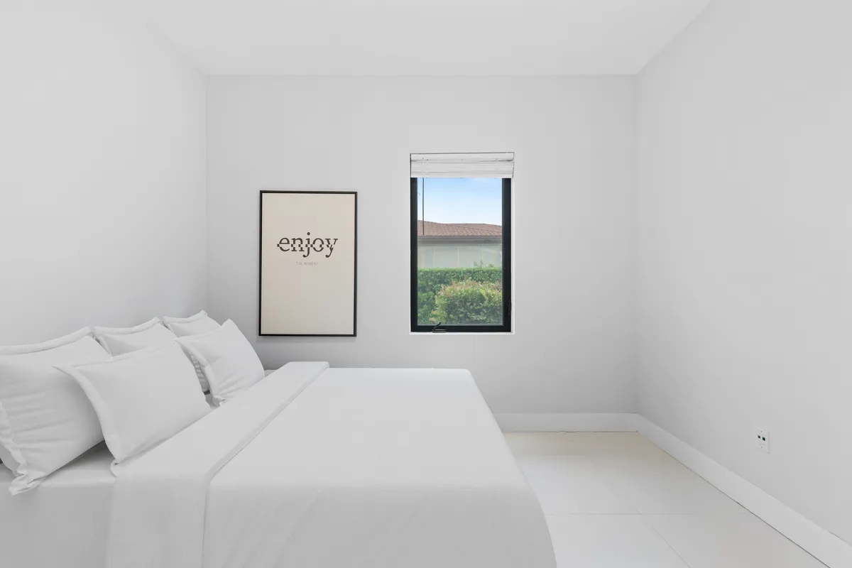 Bedroom 5 image