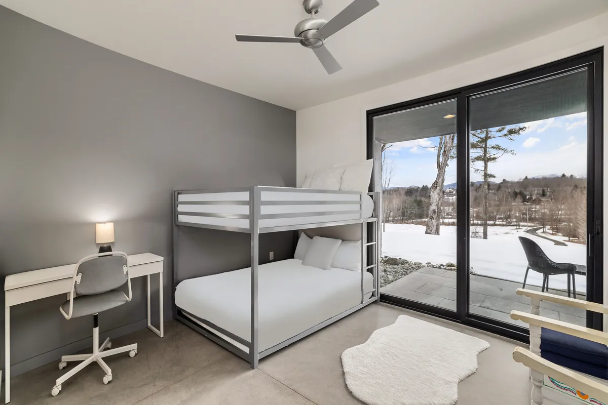 Bunk Bedroom image