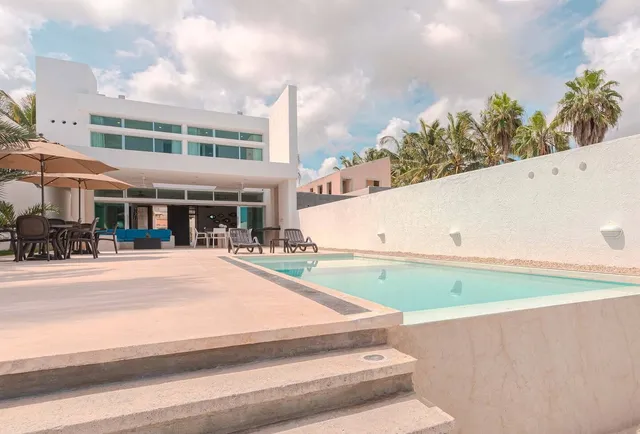 Wander Yucatan Tides