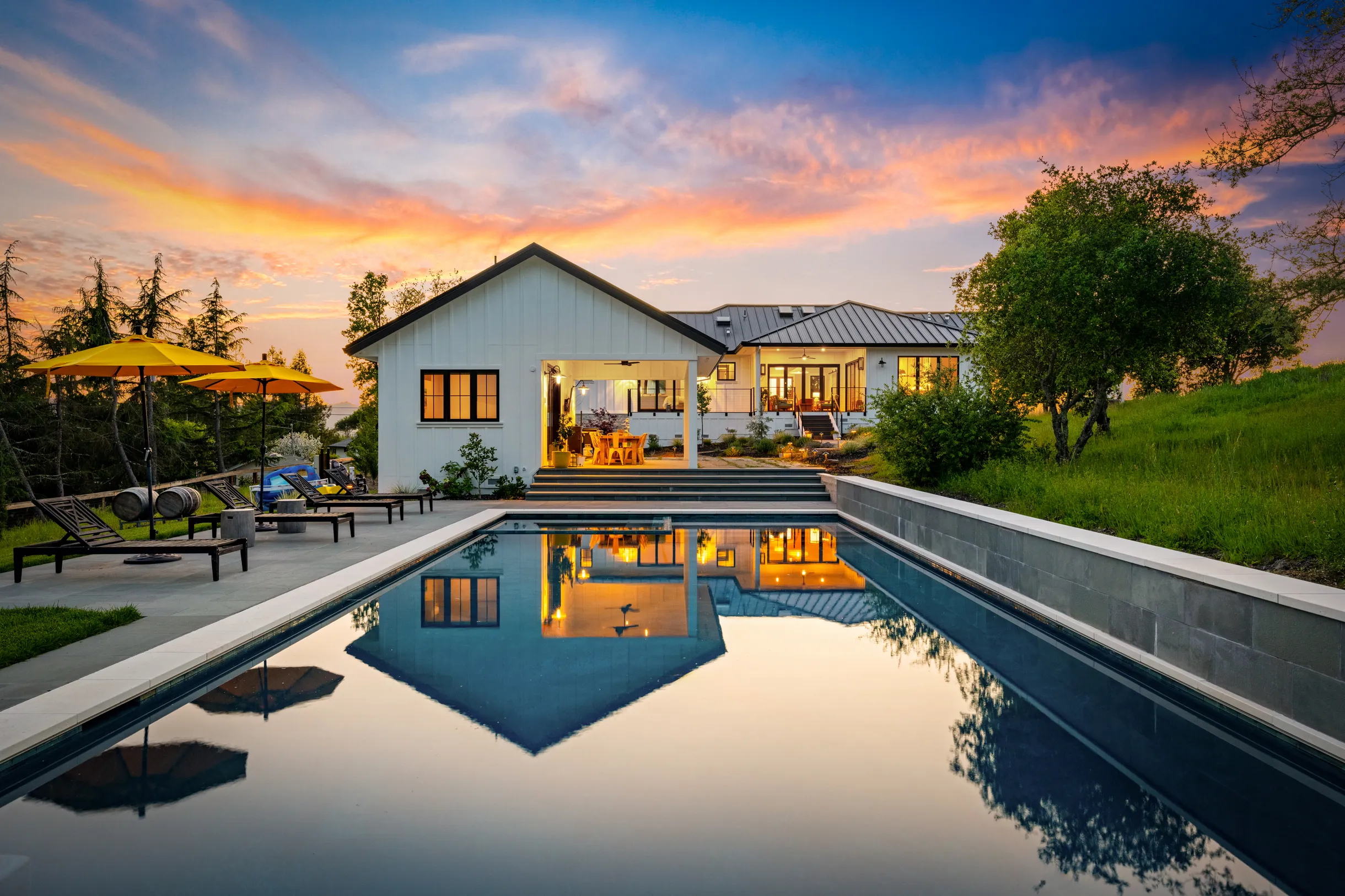 Wander Healdsburg Oasis