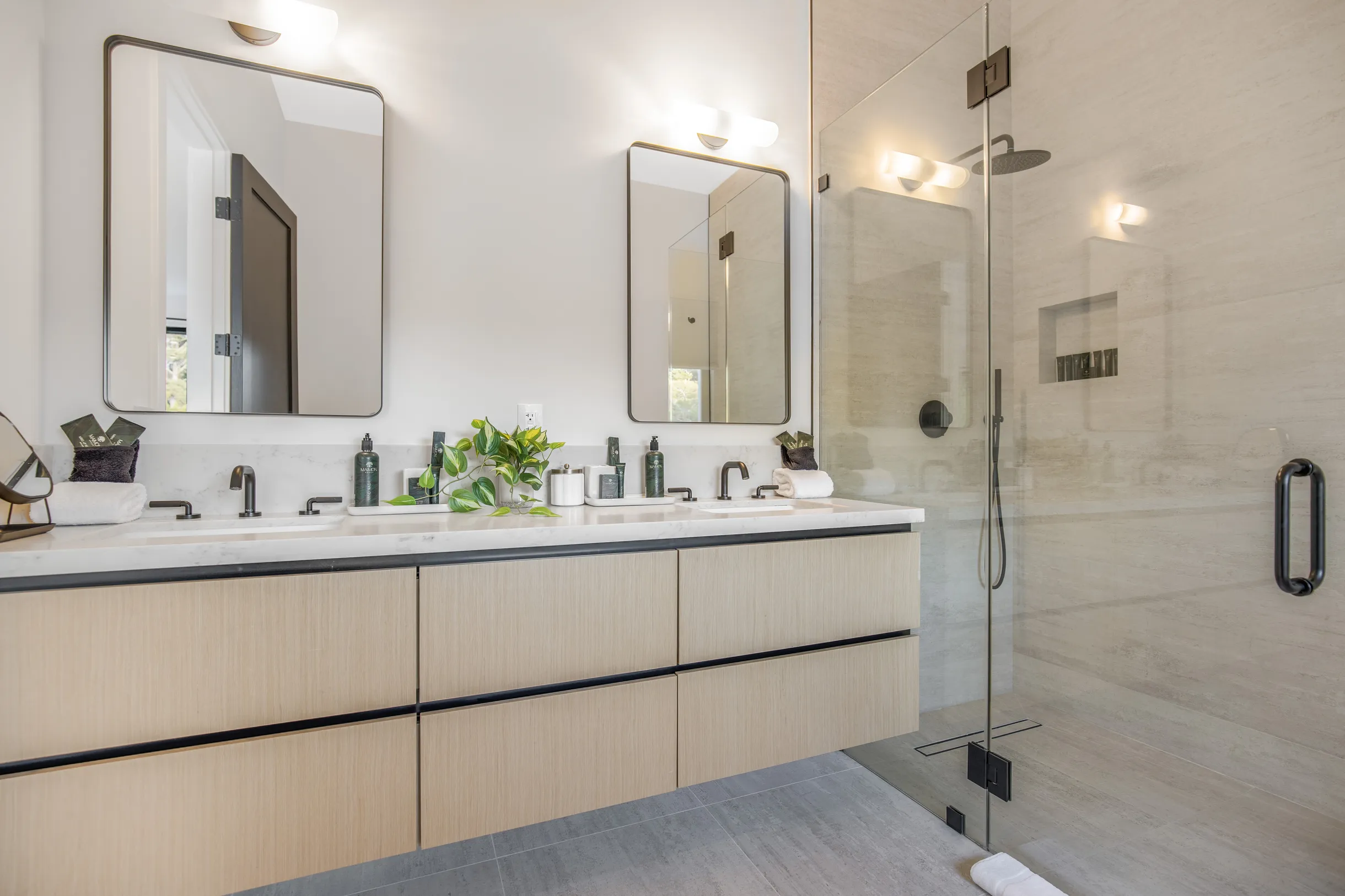 Wander Los Angeles Vista #17