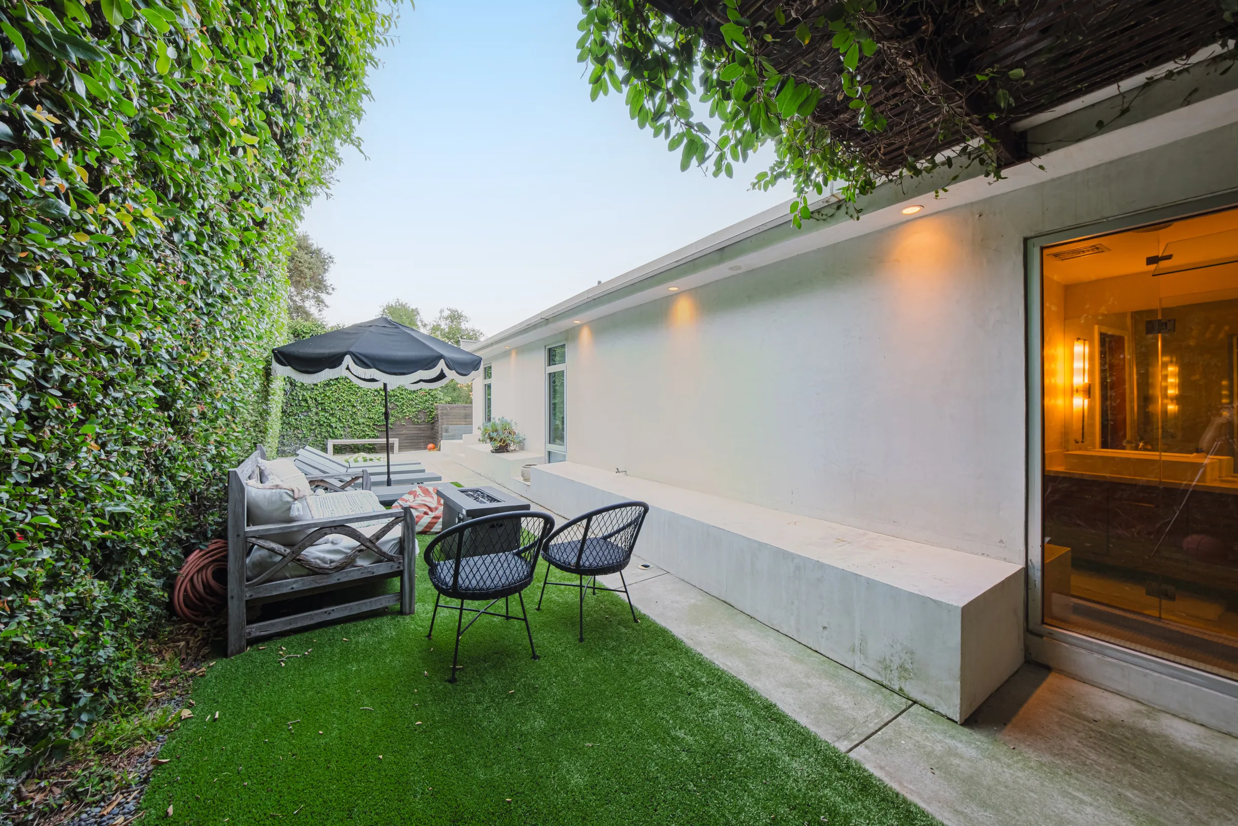 Wander Hollywood Vista #7