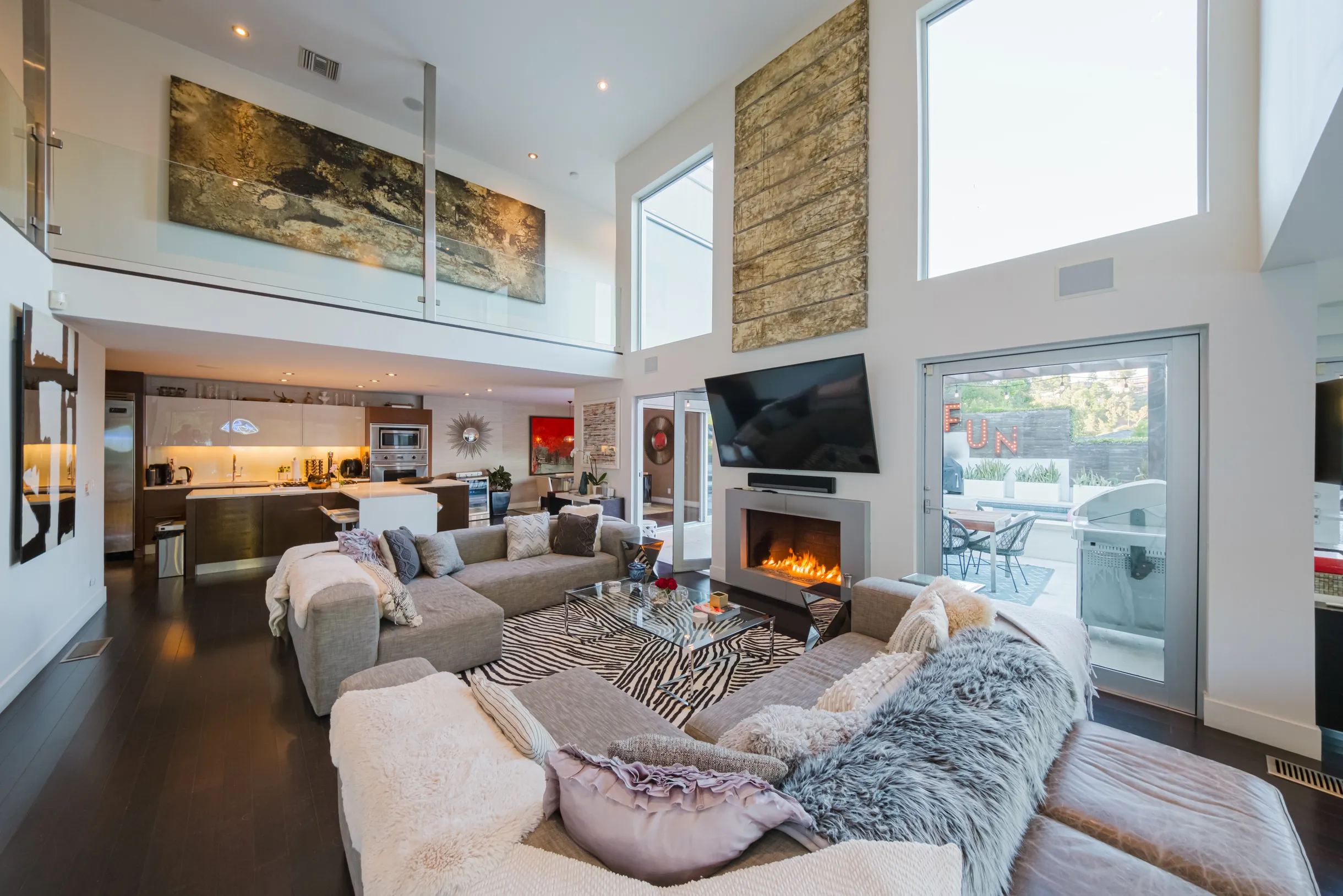 Wander Hollywood Vista #35