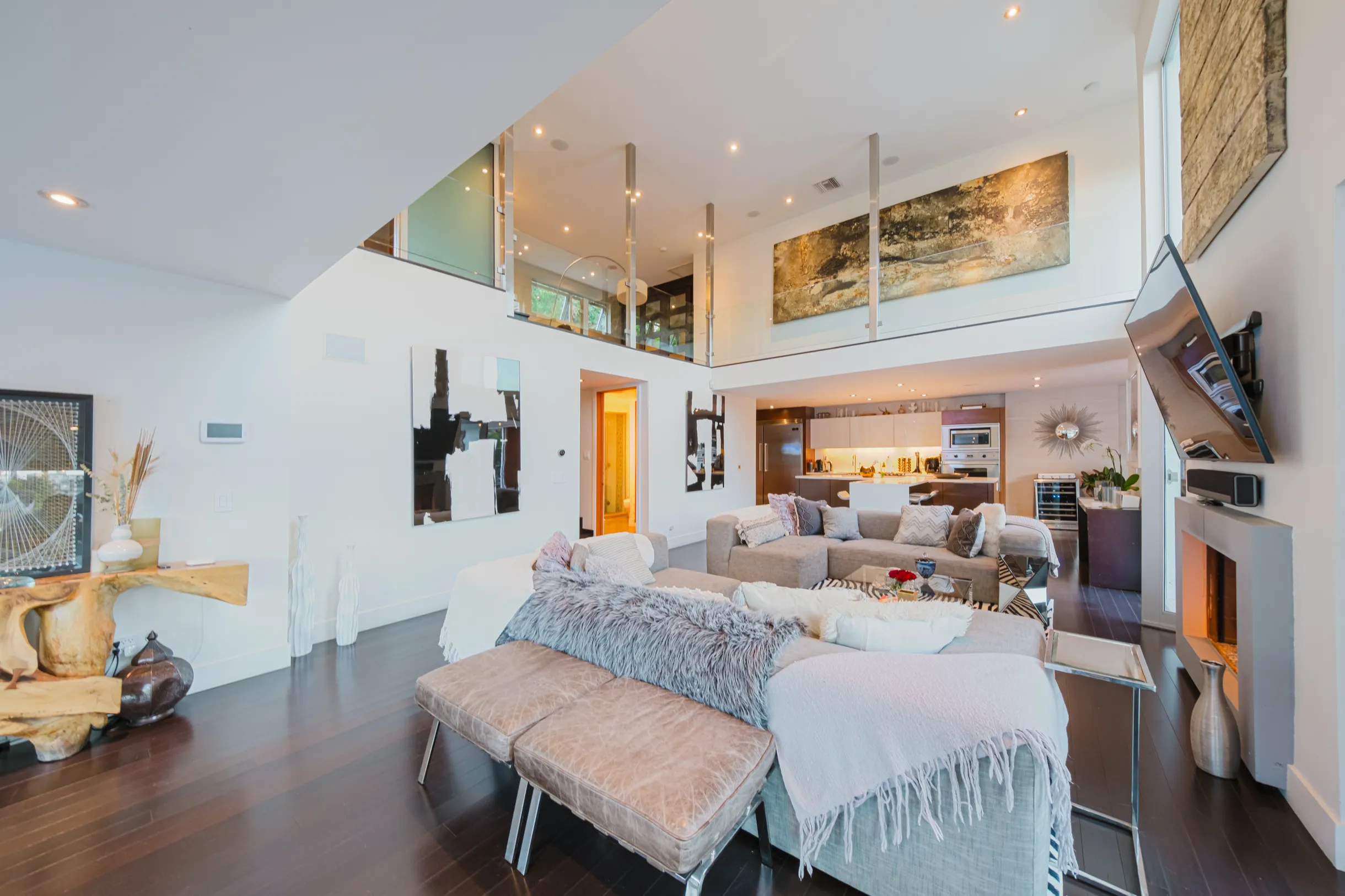 Wander Hollywood Vista #49