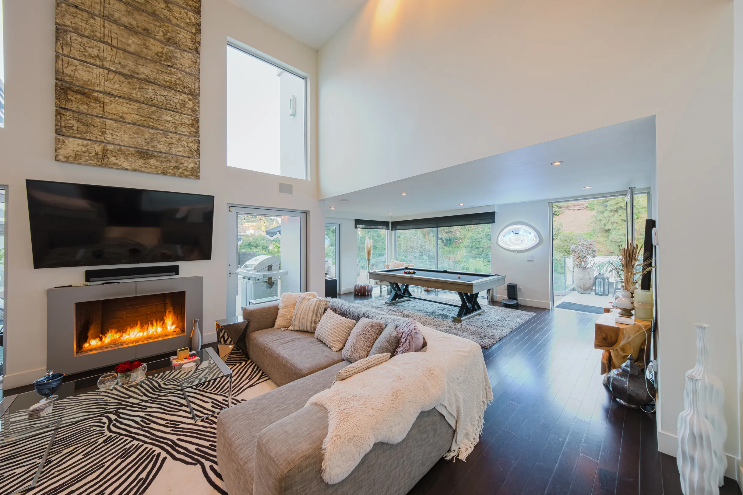 Wander Hollywood Vista #58