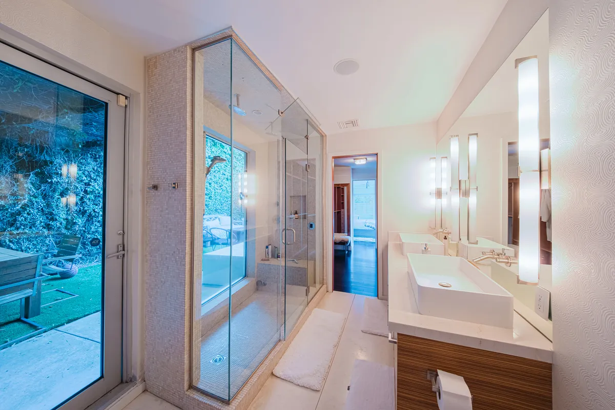 Wander Hollywood Vista #36