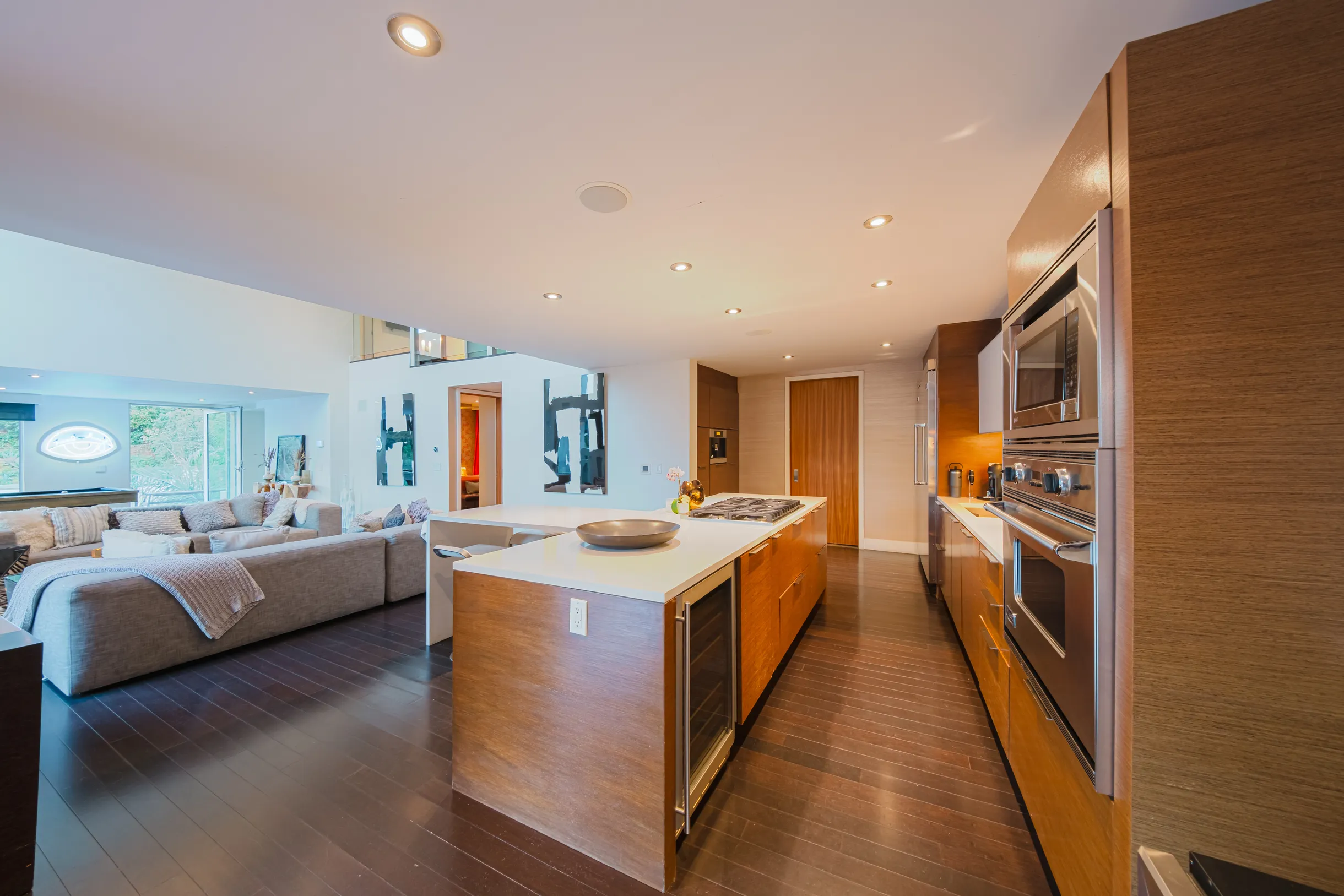 Wander Hollywood Vista #68