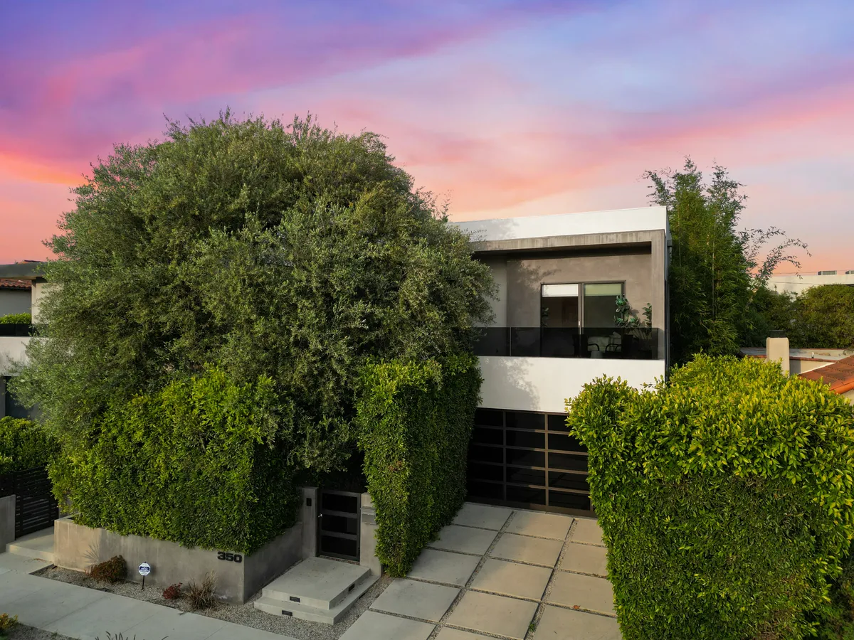 Wander West Hollywood Villa