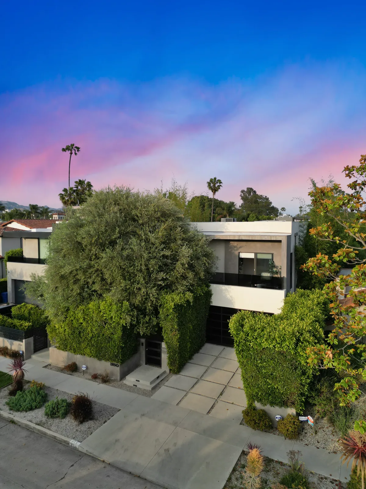 Wander West Hollywood Villa