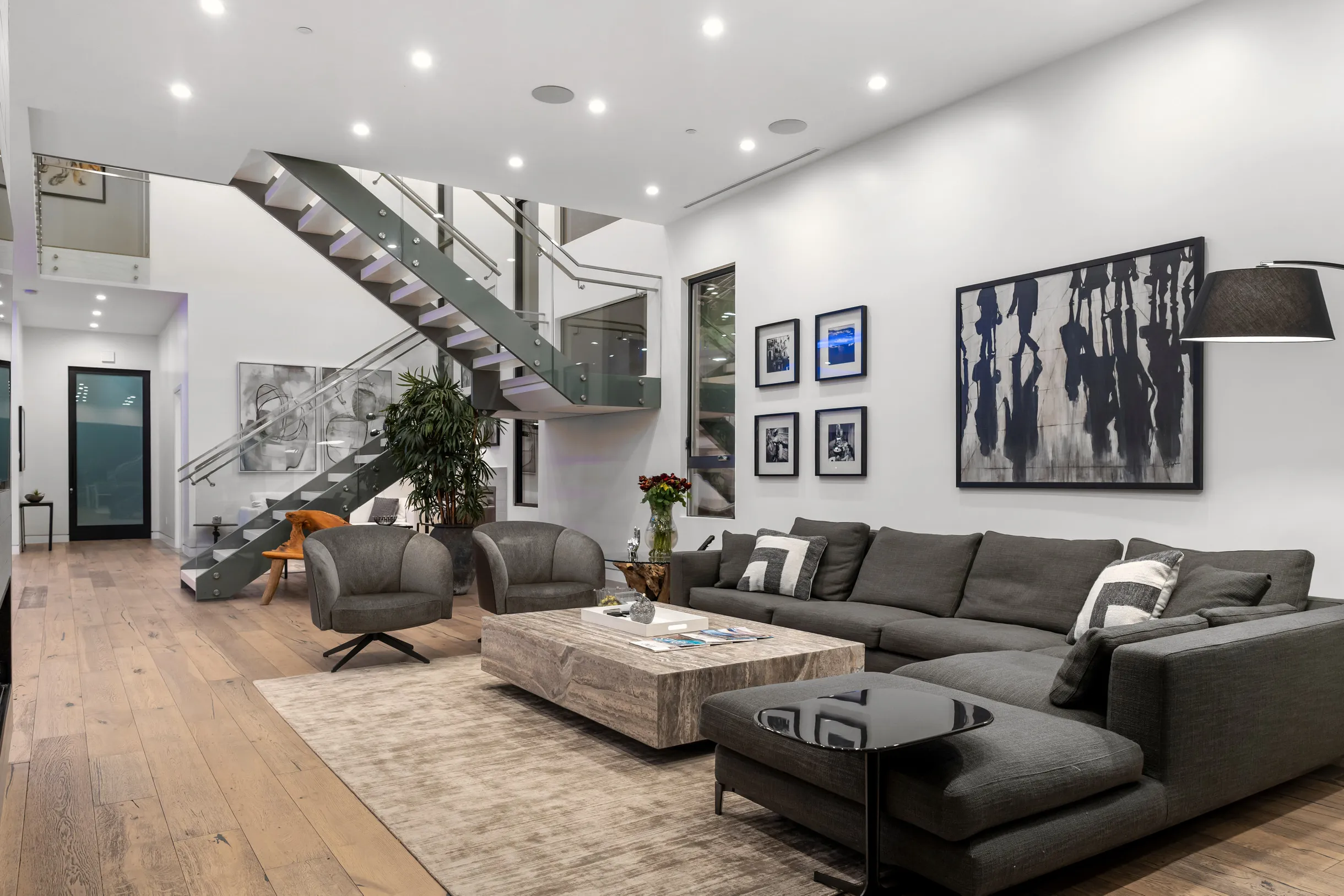 Wander Hollywood Oasis #18