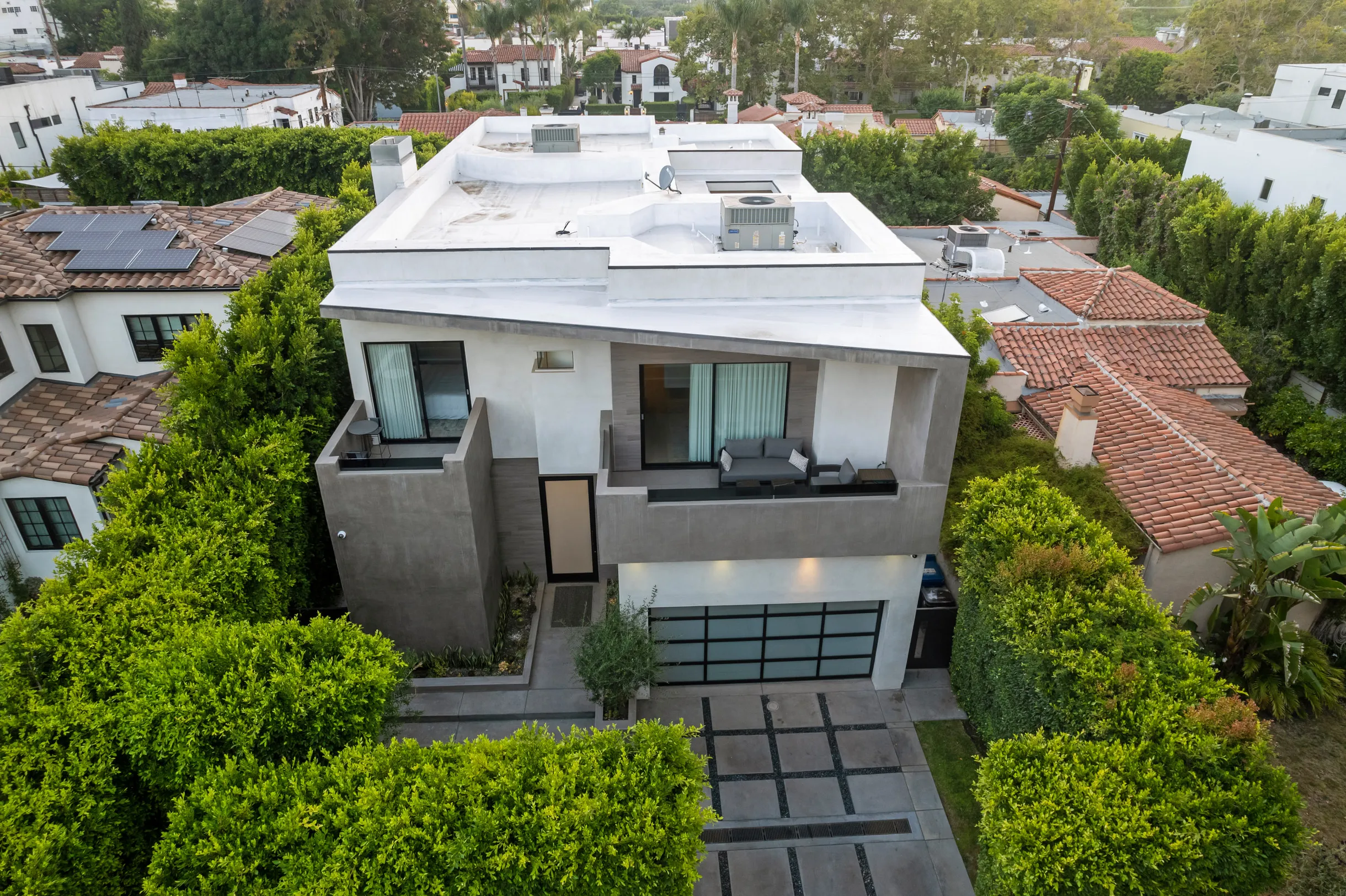 Wander Hollywood Oasis #27