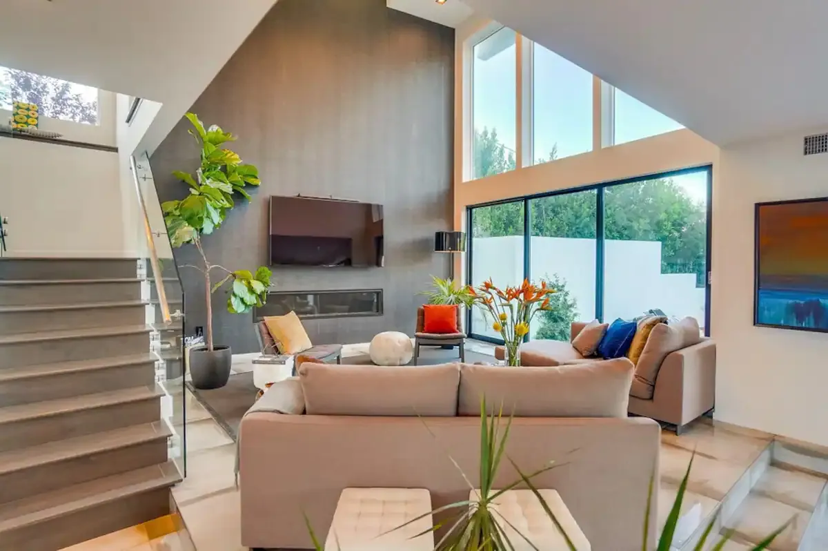 Wander Hollywood Hillside #59