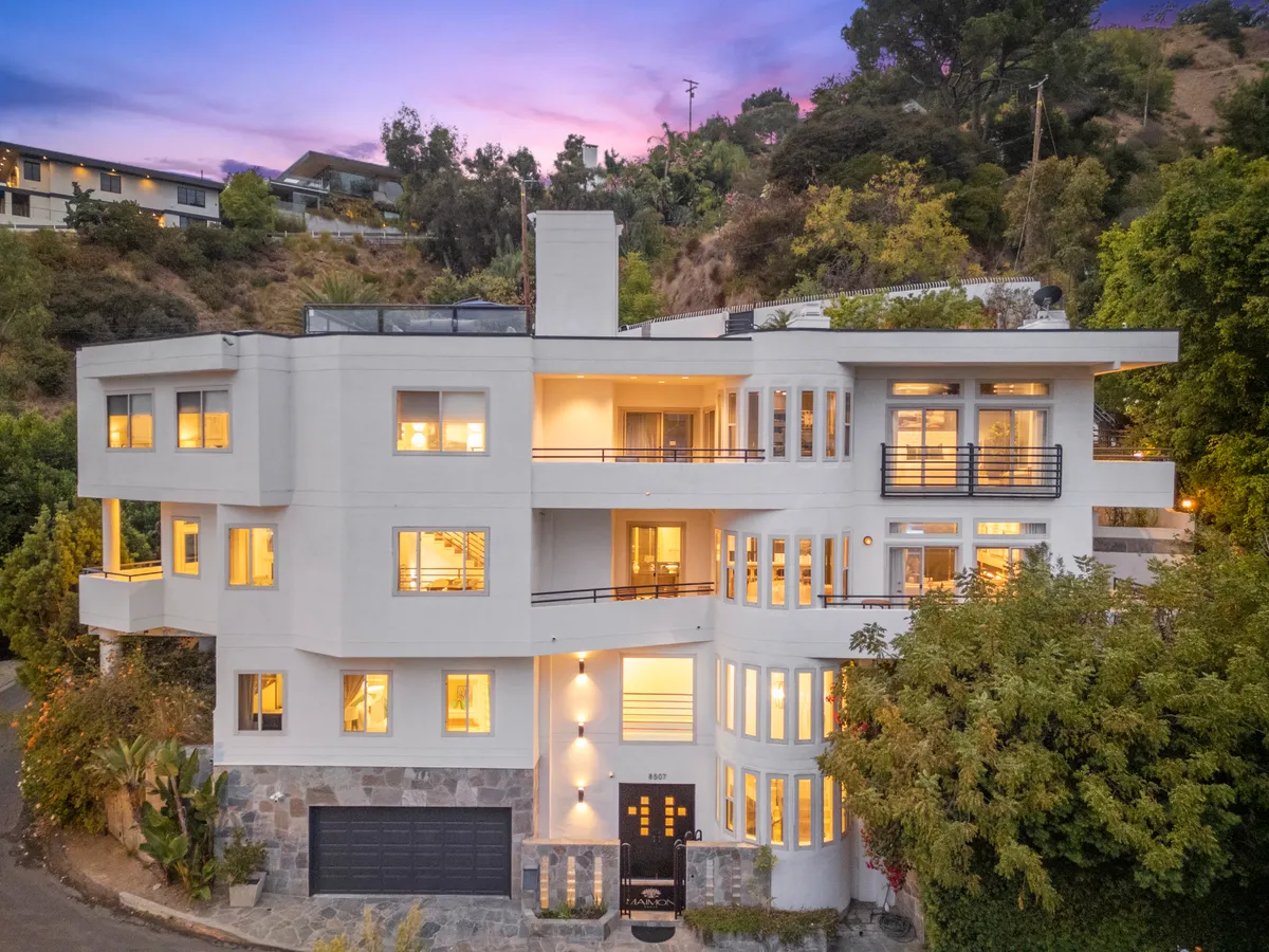 Franklin Mediterranean Villa - Spectacular Estate with Panoramic Views of LA