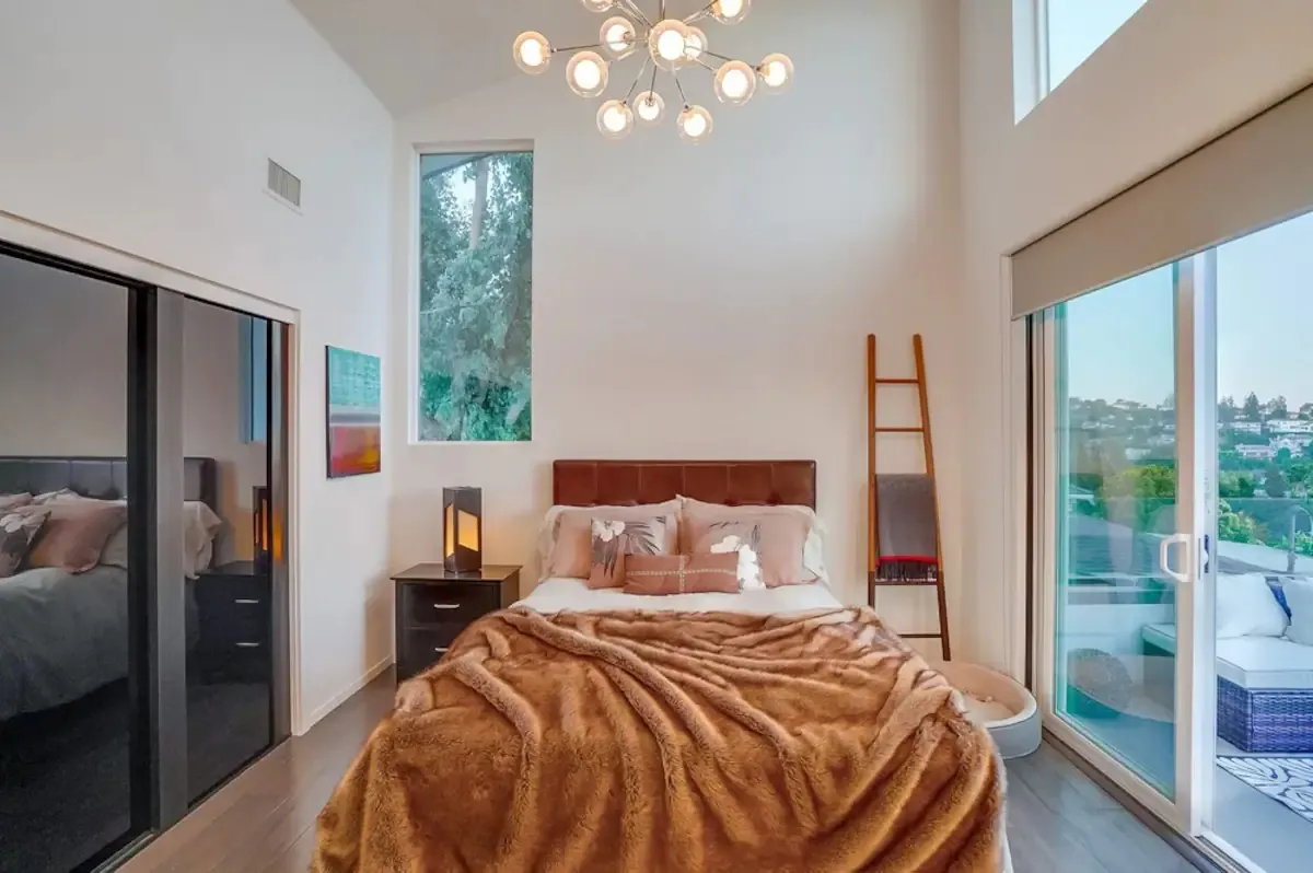 Wander Hollywood Hillside #37