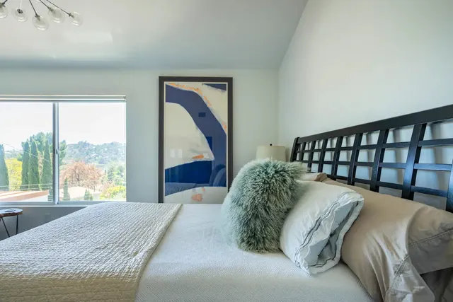 Bedroom 4 image 1