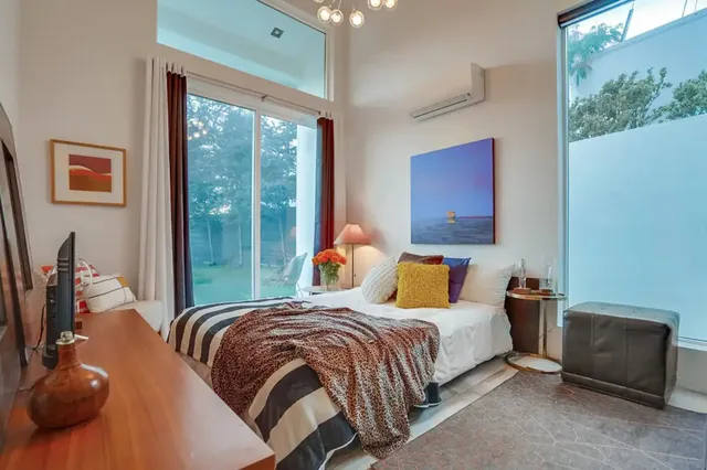Bedroom 3 image 1
