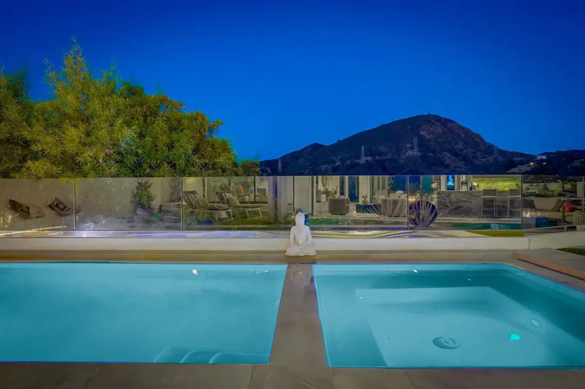 Wander Hollywood Hillside #40