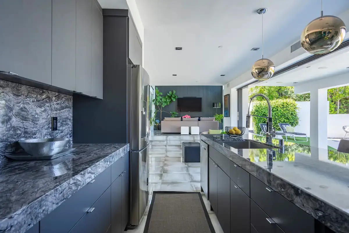 Wander Hollywood Hillside #28