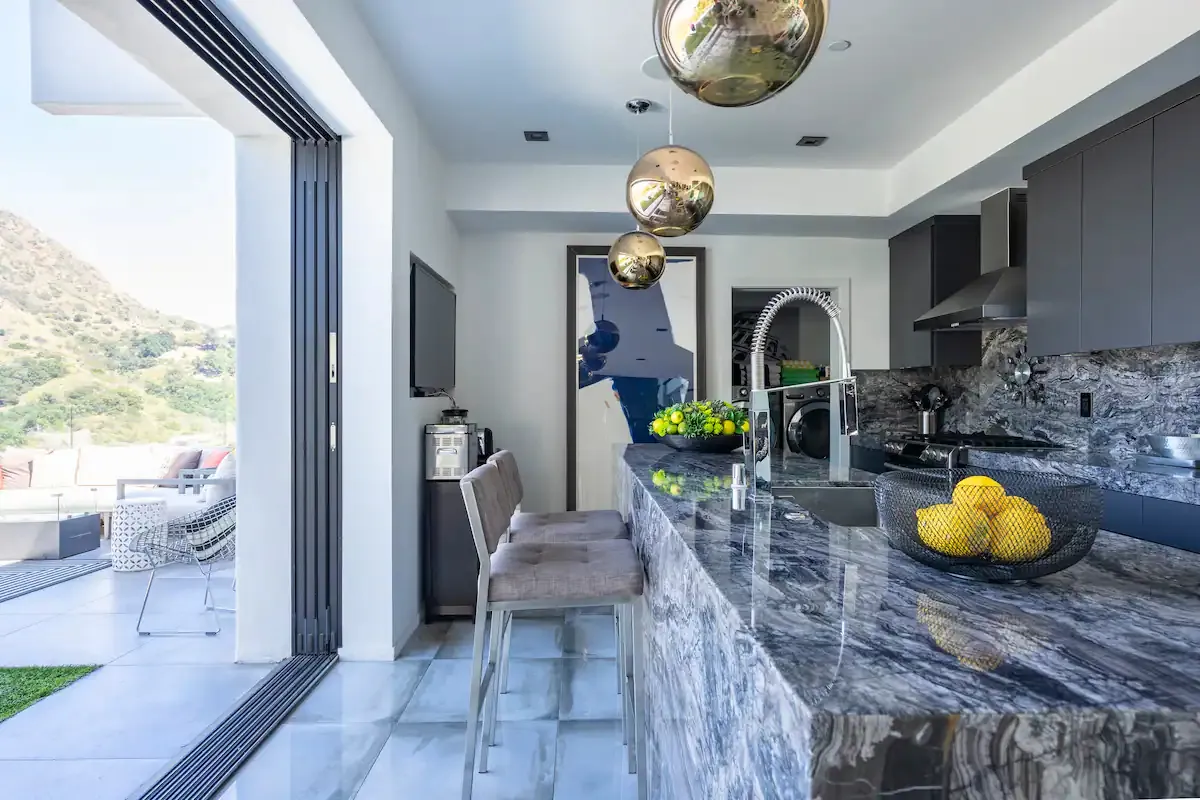 Wander Hollywood Hillside #41