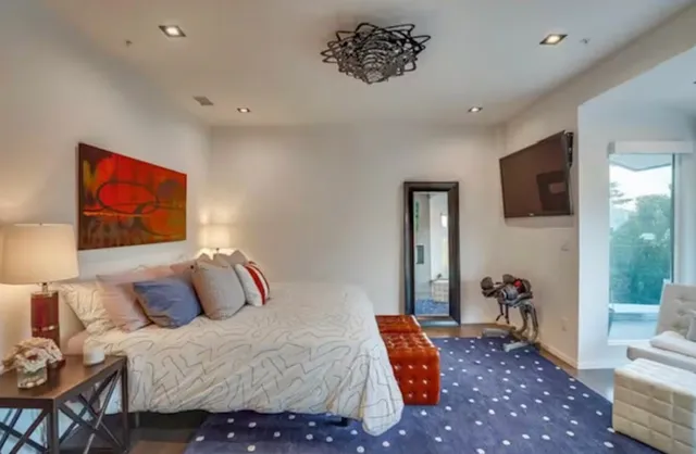 Wander Hollywood Hillside #31