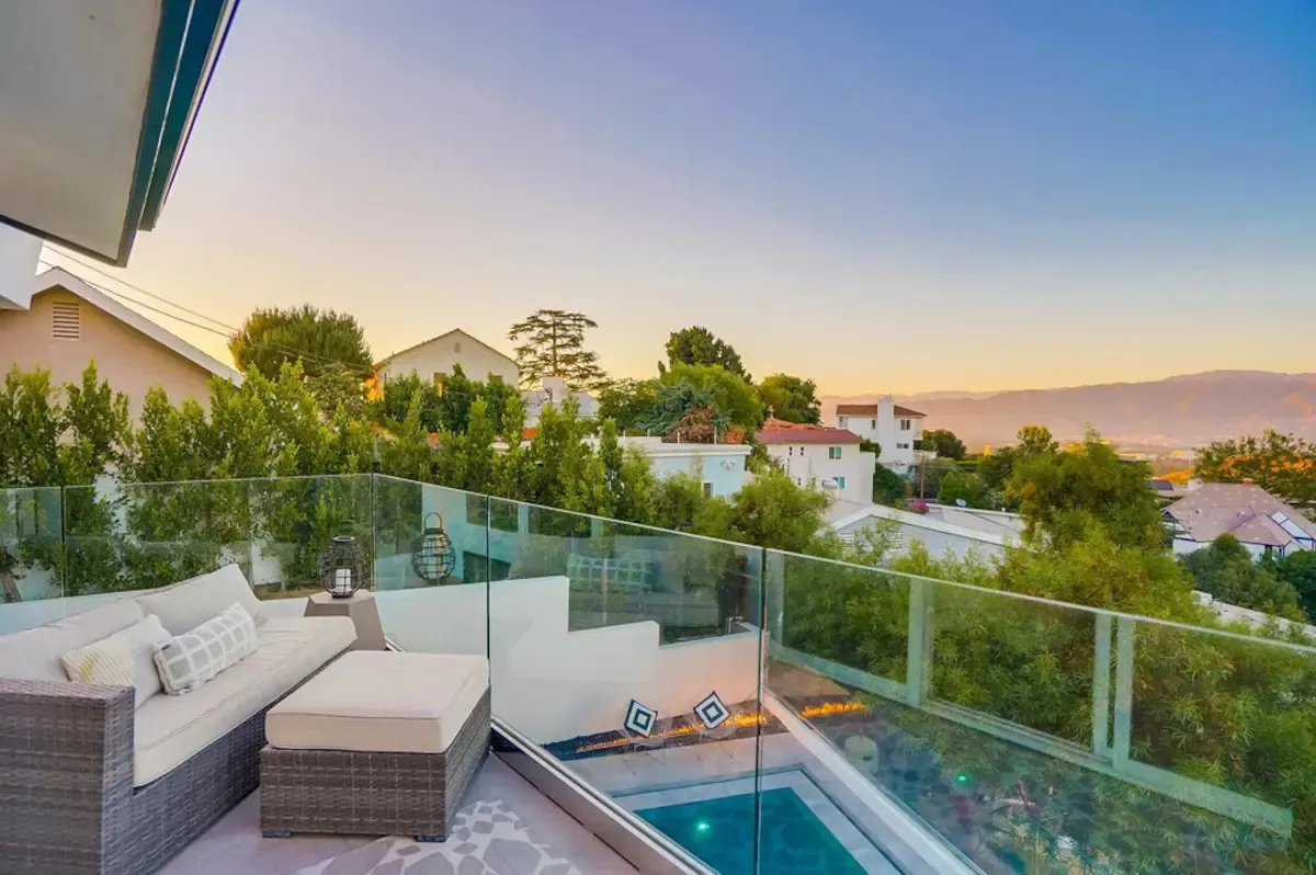 Wander Hollywood Hillside #33