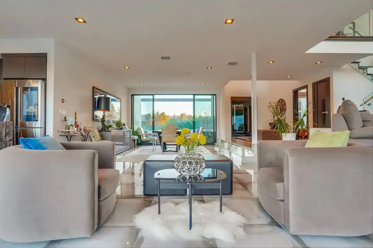 Wander Hollywood Hillside #44