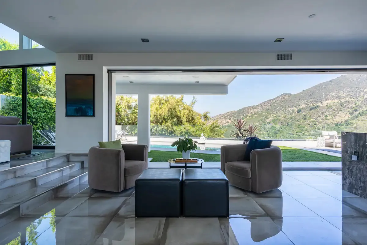 Wander Hollywood Hillside #18