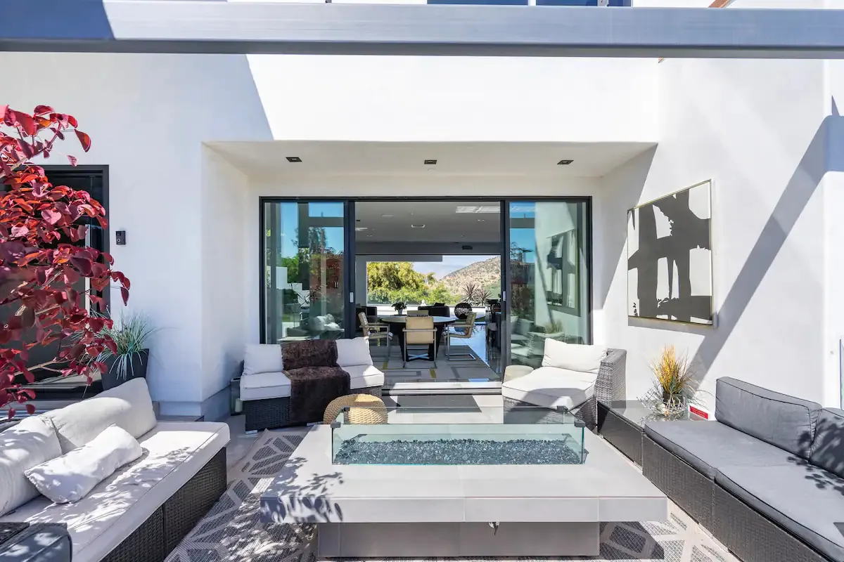 Wander Hollywood Hillside #72