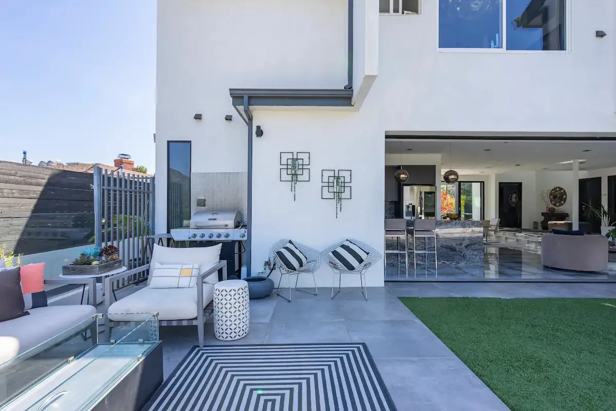 Wander Hollywood Hillside #73