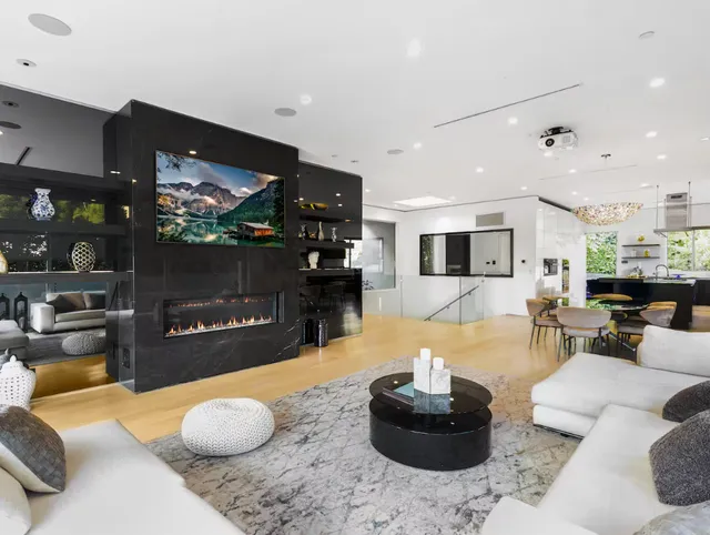 Wander Hollywood Mirage #3