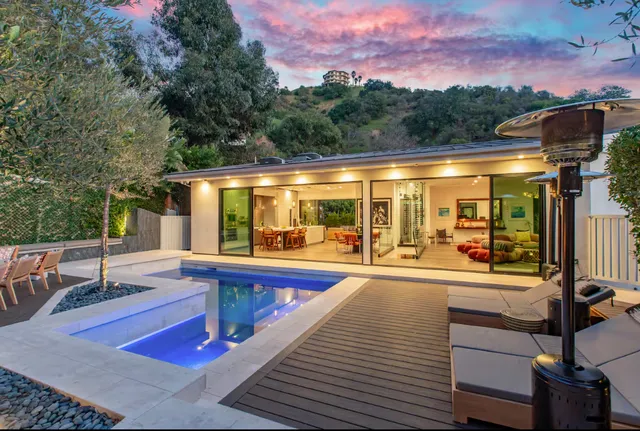 Wander Hollywood Haven