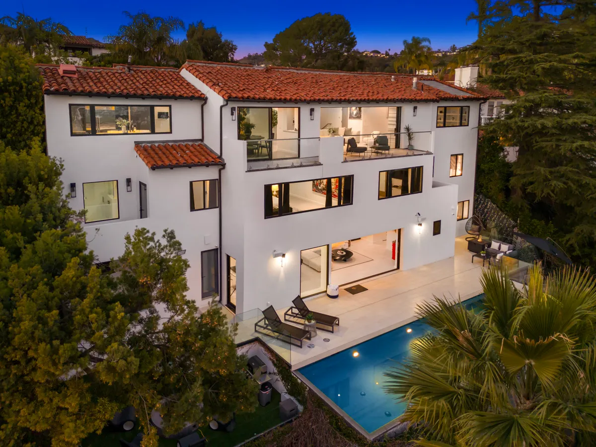 Property in Hollywood Hills, Los Angeles property photo 5