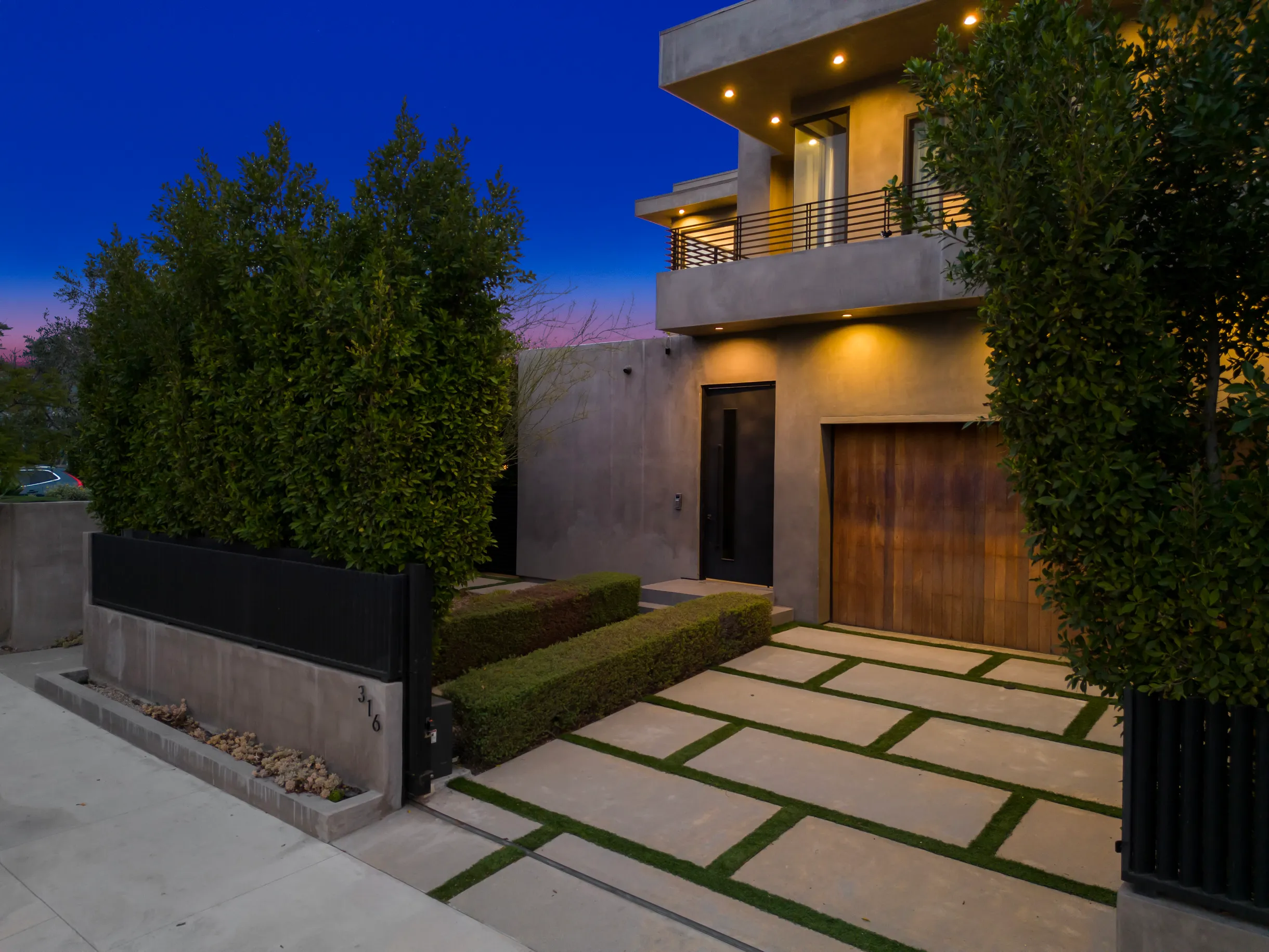 Wander West Hollywood Manor #39