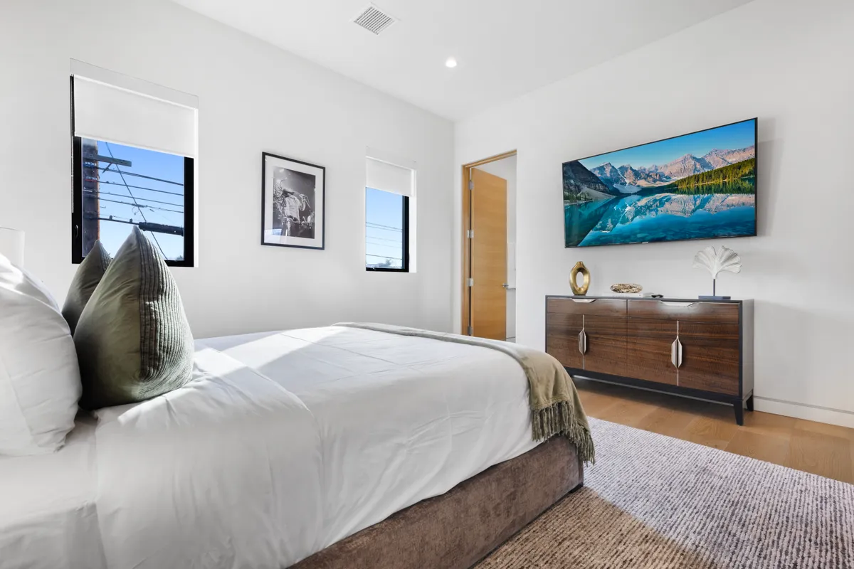 Bedroom 4 image