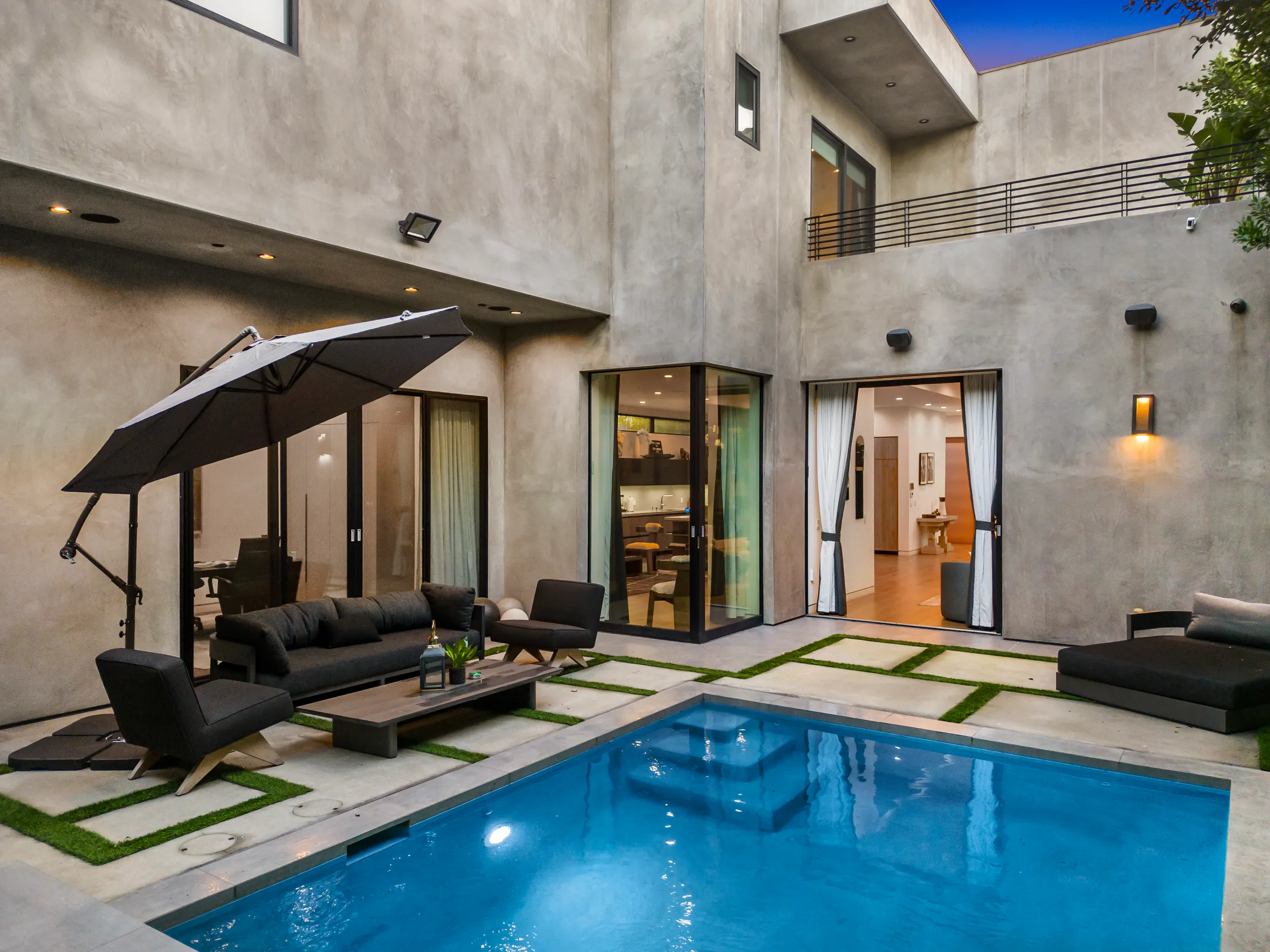 Wander West Hollywood Manor #43