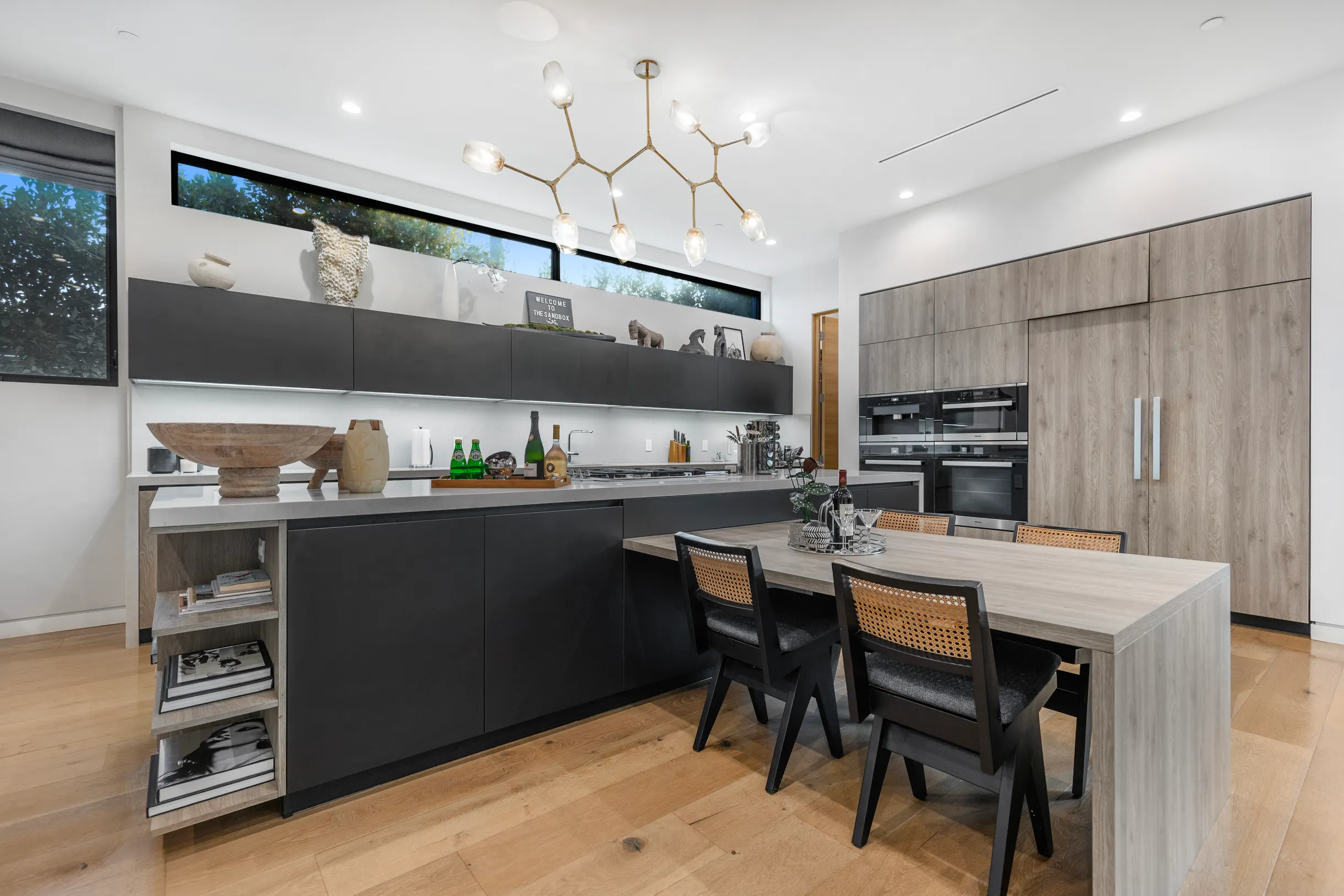 Wander West Hollywood Manor #11