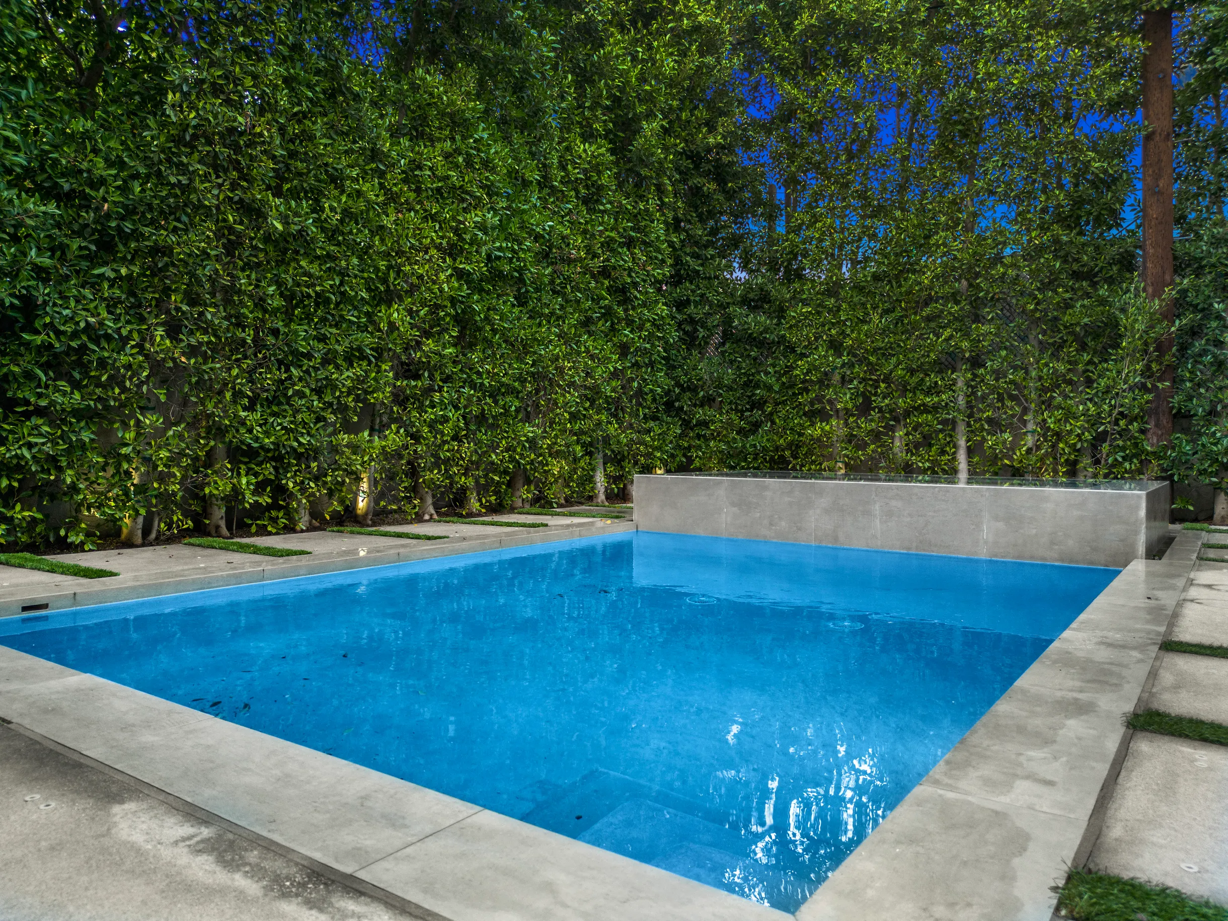 Wander West Hollywood Manor #36