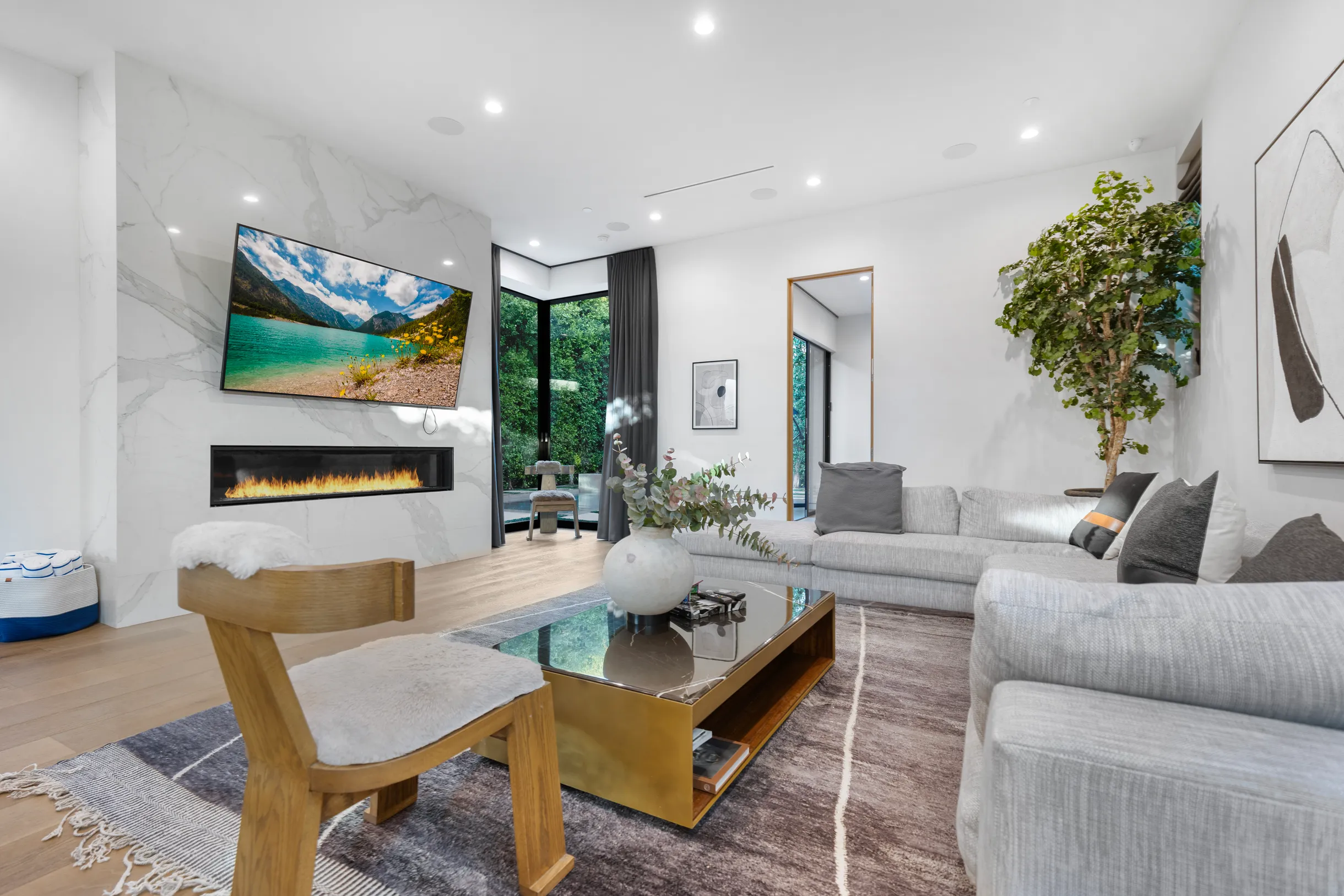 Wander West Hollywood Manor #14