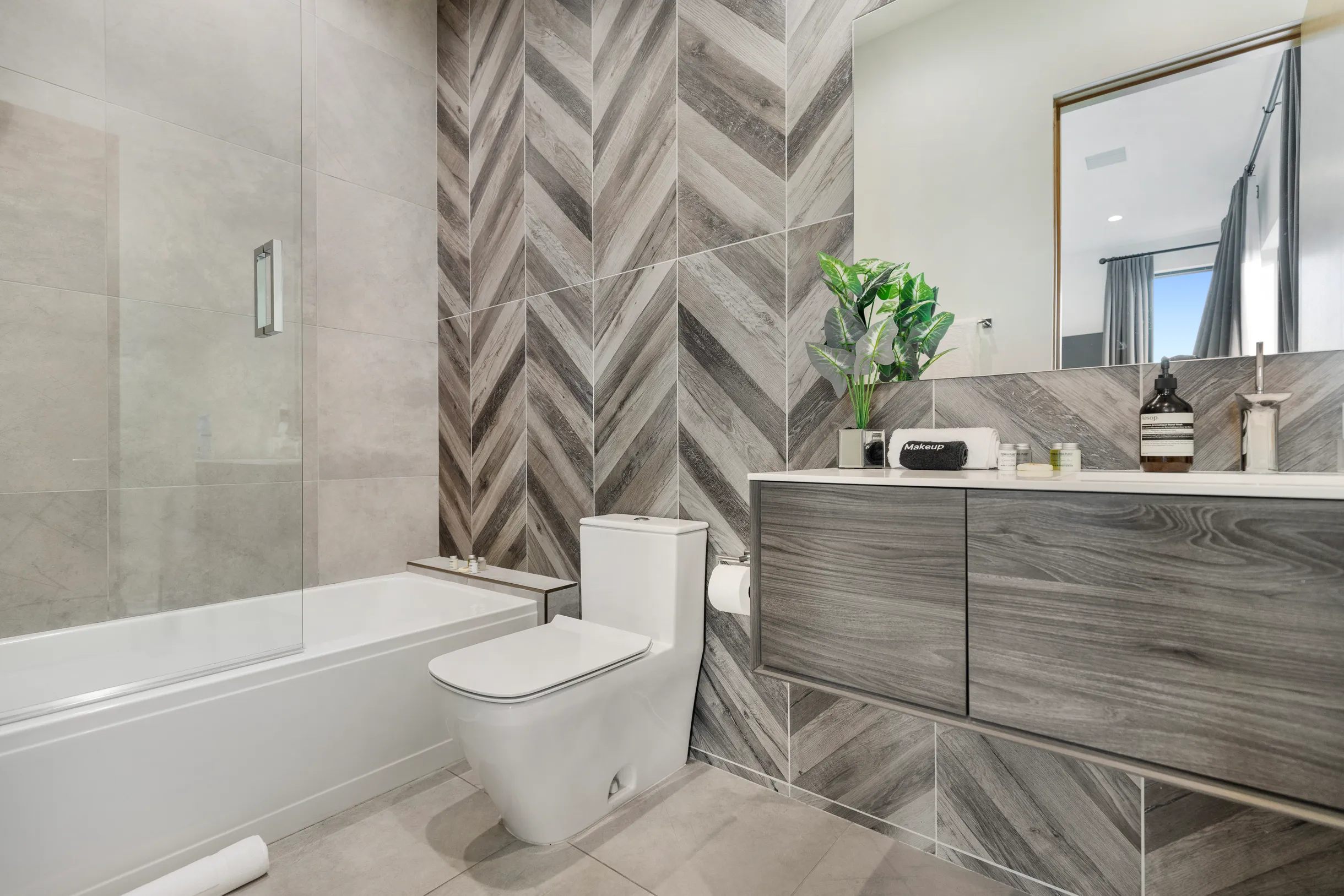 Wander West Hollywood Manor #21